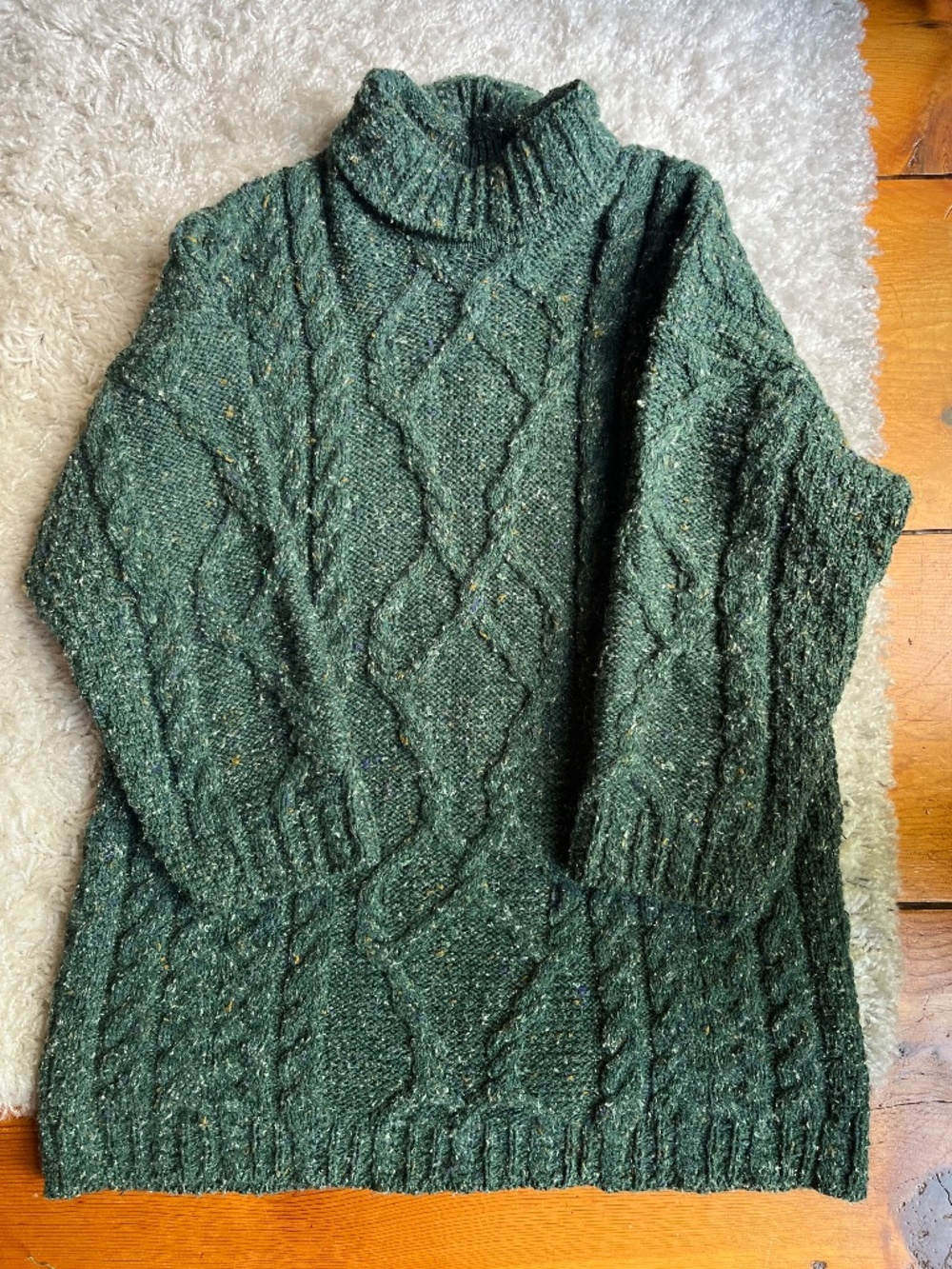100% Irish Wool Tunic Sweater, size M